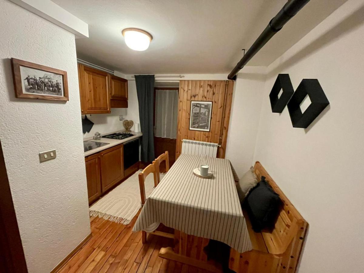 Bouque Georgeoline Apartment เรห์มส์-นอเตรอ-ดาเม ภายนอก รูปภาพ