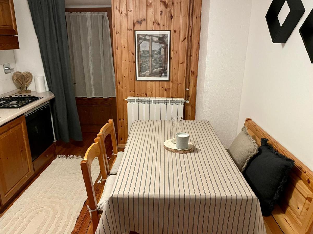 Bouque Georgeoline Apartment เรห์มส์-นอเตรอ-ดาเม ภายนอก รูปภาพ