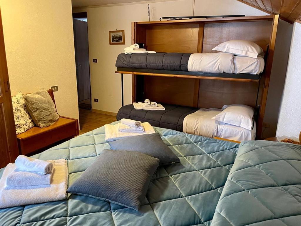 Bouque Georgeoline Apartment เรห์มส์-นอเตรอ-ดาเม ภายนอก รูปภาพ